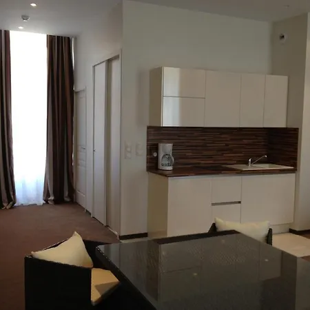 Le 1837 4* 생 아프리크